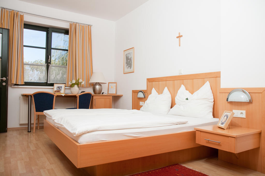 Pension Gartner Wallern im Burgenland Oda fotoğraf